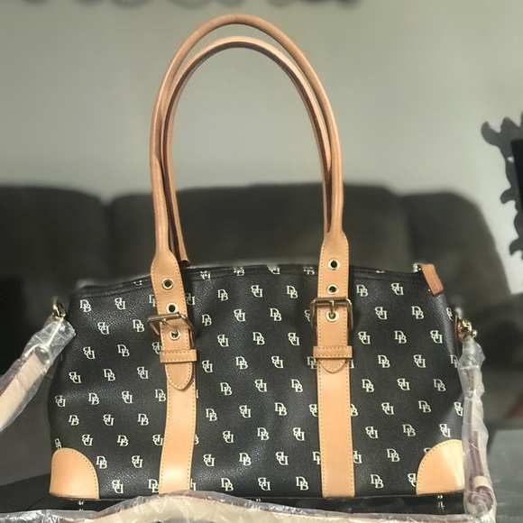 Dooney & Bourke purse - Picture 2 of 6